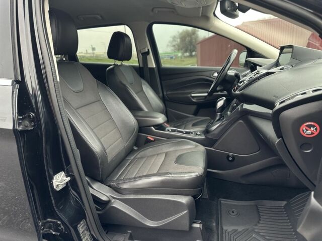 Черный Форд Куга, объемом двигателя 2 л и пробегом 155 тыс. км за 14500 $, фото 23 на Automoto.ua