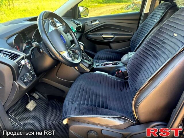 Черный Форд Куга, объемом двигателя 2 л и пробегом 110 тыс. км за 14200 $, фото 3 на Automoto.ua