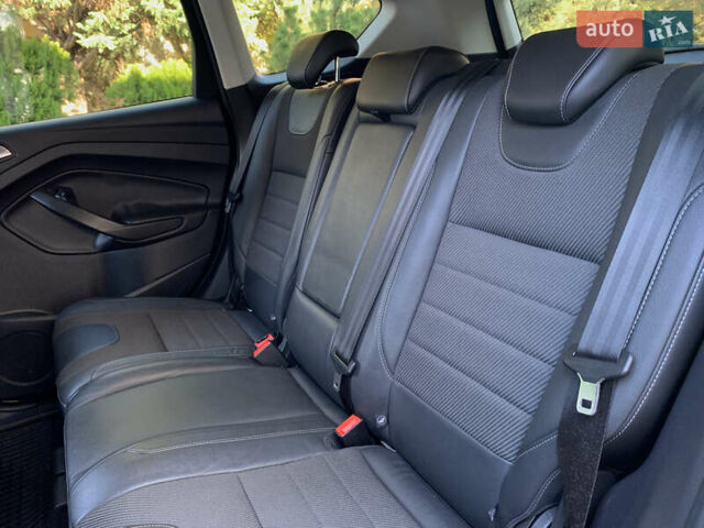 Черный Форд Куга, объемом двигателя 2 л и пробегом 117 тыс. км за 13300 $, фото 20 на Automoto.ua