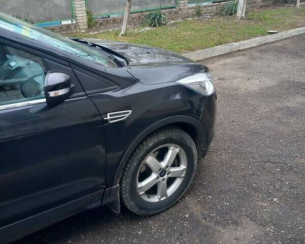 Черный Форд Куга, объемом двигателя 2 л и пробегом 109 тыс. км за 12800 $, фото 7 на Automoto.ua