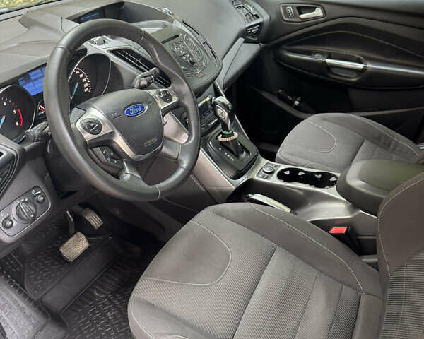 Черный Форд Куга, объемом двигателя 2 л и пробегом 226 тыс. км за 12500 $, фото 6 на Automoto.ua