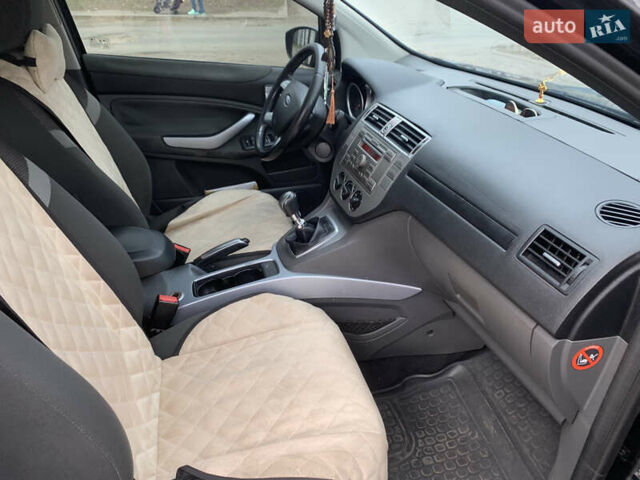 Черный Форд Куга, объемом двигателя 2 л и пробегом 230 тыс. км за 11400 $, фото 8 на Automoto.ua