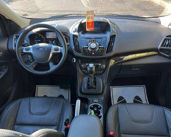 Черный Форд Куга, объемом двигателя 2 л и пробегом 217 тыс. км за 16999 $, фото 38 на Automoto.ua