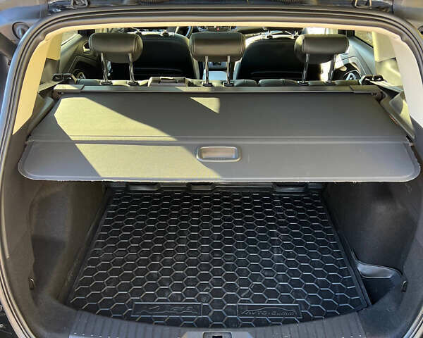 Черный Форд Куга, объемом двигателя 2 л и пробегом 217 тыс. км за 16999 $, фото 36 на Automoto.ua