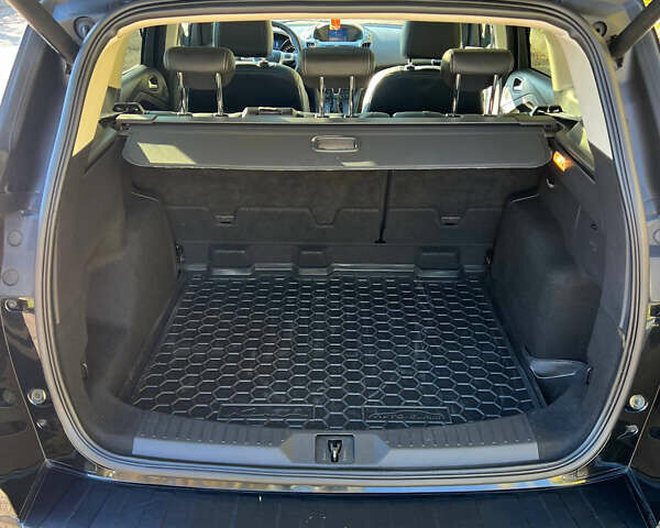 Черный Форд Куга, объемом двигателя 2 л и пробегом 217 тыс. км за 16999 $, фото 33 на Automoto.ua