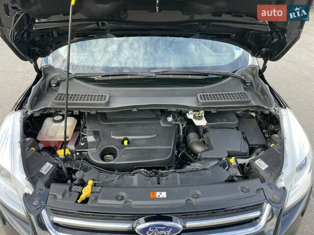 Черный Форд Куга, объемом двигателя 2 л и пробегом 164 тыс. км за 13990 $, фото 22 на Automoto.ua