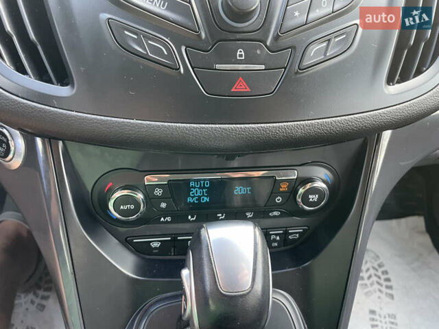 Черный Форд Куга, объемом двигателя 2 л и пробегом 164 тыс. км за 13990 $, фото 20 на Automoto.ua