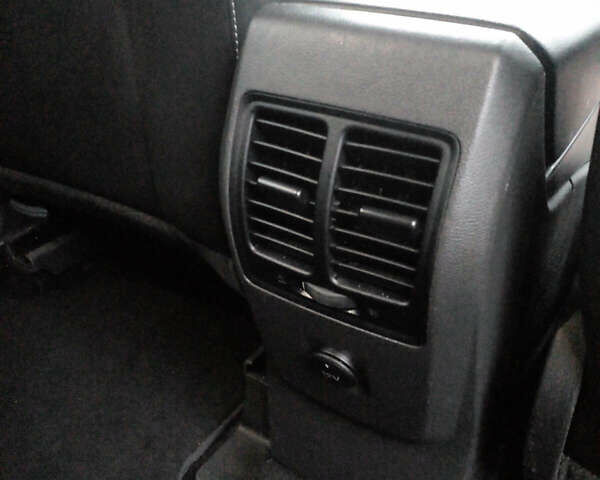 Черный Форд Куга, объемом двигателя 2 л и пробегом 231 тыс. км за 14500 $, фото 13 на Automoto.ua