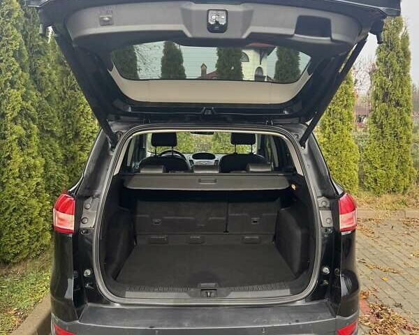 Черный Форд Куга, объемом двигателя 2 л и пробегом 221 тыс. км за 9999 $, фото 7 на Automoto.ua