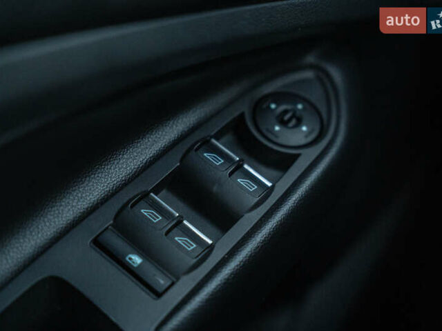 Черный Форд Куга, объемом двигателя 2 л и пробегом 229 тыс. км за 12800 $, фото 14 на Automoto.ua