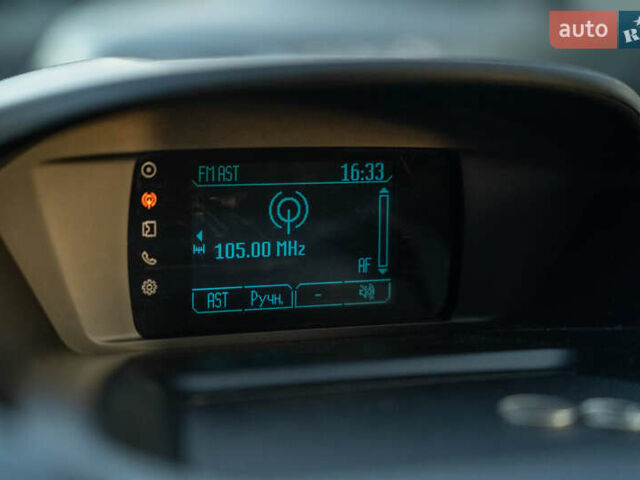 Черный Форд Куга, объемом двигателя 2 л и пробегом 229 тыс. км за 12800 $, фото 24 на Automoto.ua