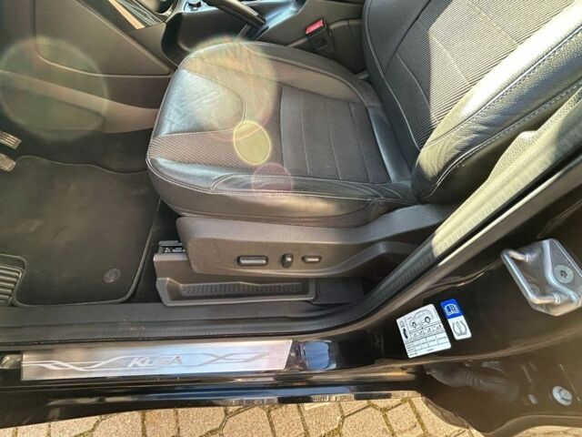 Черный Форд Куга, объемом двигателя 2 л и пробегом 170 тыс. км за 8500 $, фото 9 на Automoto.ua