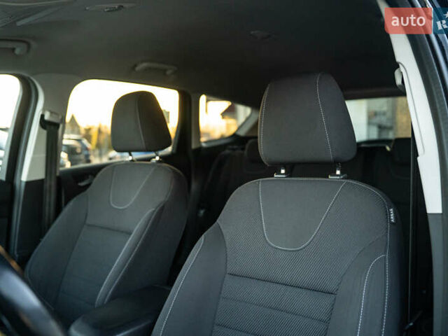 Черный Форд Куга, объемом двигателя 2 л и пробегом 229 тыс. км за 12800 $, фото 29 на Automoto.ua