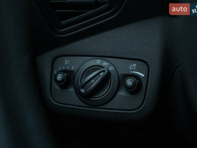 Черный Форд Куга, объемом двигателя 2 л и пробегом 229 тыс. км за 12800 $, фото 15 на Automoto.ua