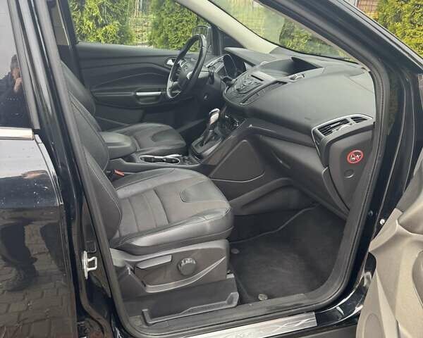 Черный Форд Куга, объемом двигателя 2 л и пробегом 221 тыс. км за 9999 $, фото 5 на Automoto.ua