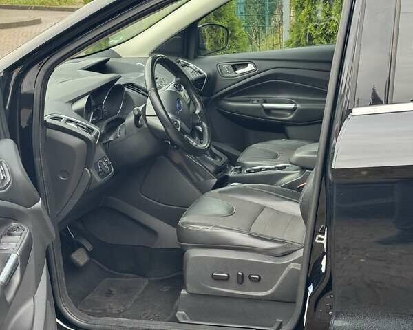 Черный Форд Куга, объемом двигателя 2 л и пробегом 221 тыс. км за 9999 $, фото 3 на Automoto.ua