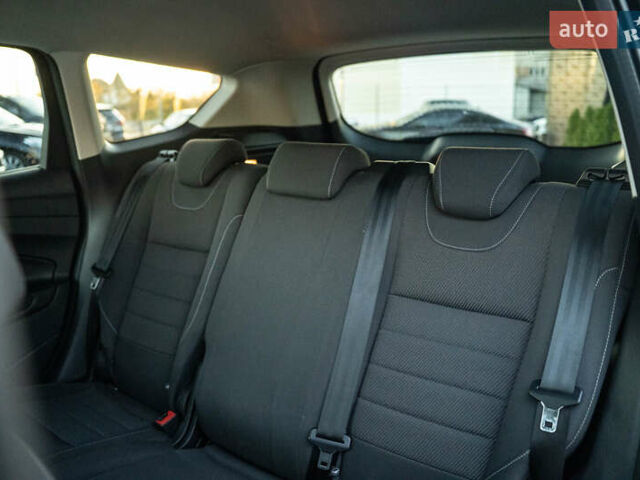 Черный Форд Куга, объемом двигателя 2 л и пробегом 229 тыс. км за 12800 $, фото 31 на Automoto.ua