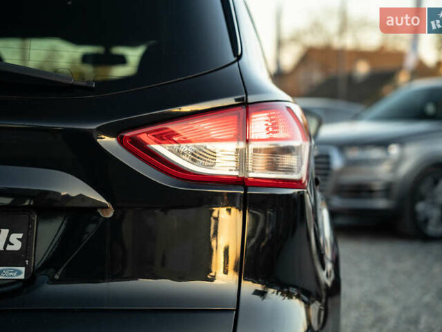 Черный Форд Куга, объемом двигателя 2 л и пробегом 229 тыс. км за 12800 $, фото 6 на Automoto.ua