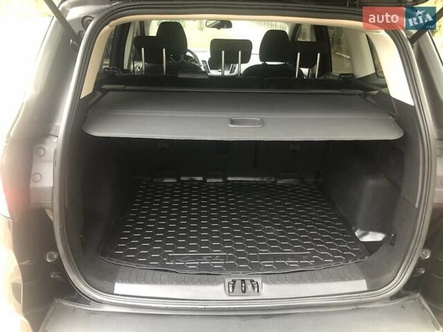 Черный Форд Куга, объемом двигателя 2 л и пробегом 159 тыс. км за 13700 $, фото 7 на Automoto.ua