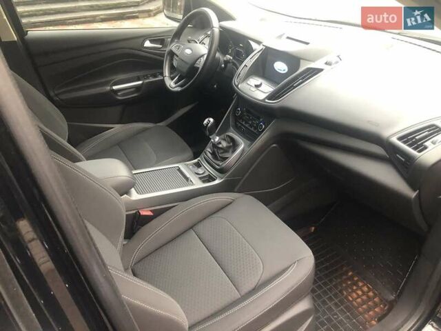 Черный Форд Куга, объемом двигателя 2 л и пробегом 159 тыс. км за 13700 $, фото 16 на Automoto.ua