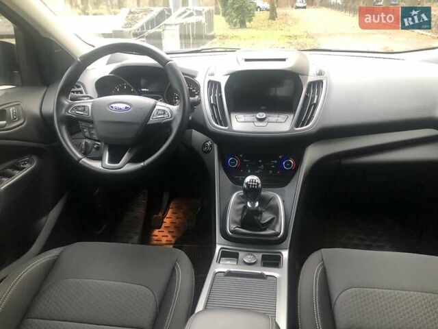 Черный Форд Куга, объемом двигателя 2 л и пробегом 159 тыс. км за 13700 $, фото 15 на Automoto.ua
