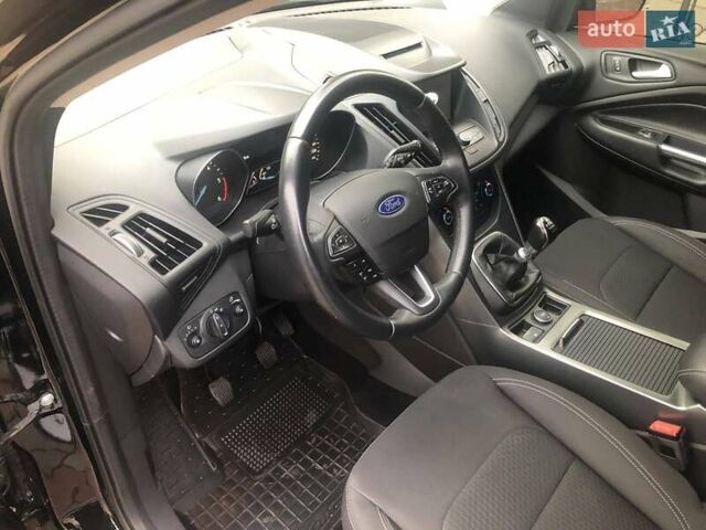 Черный Форд Куга, объемом двигателя 2 л и пробегом 159 тыс. км за 13700 $, фото 1 на Automoto.ua