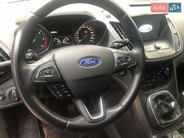 Черный Форд Куга, объемом двигателя 2 л и пробегом 159 тыс. км за 13700 $, фото 12 на Automoto.ua