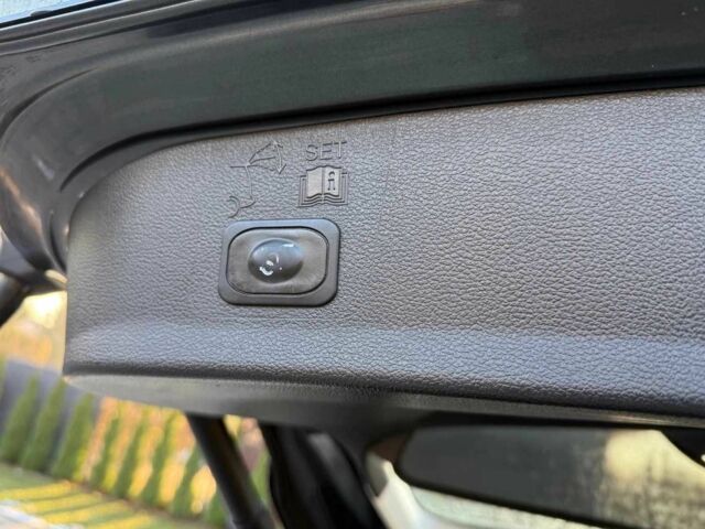 Черный Форд Куга, объемом двигателя 1.5 л и пробегом 103 тыс. км за 9499 $, фото 14 на Automoto.ua