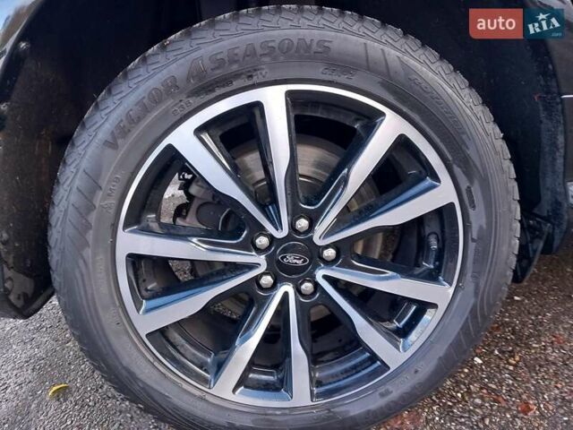Черный Форд Куга, объемом двигателя 1.5 л и пробегом 71 тыс. км за 17000 $, фото 26 на Automoto.ua
