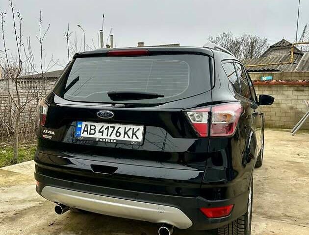 Черный Форд Куга, объемом двигателя 2 л и пробегом 226 тыс. км за 19999 $, фото 6 на Automoto.ua