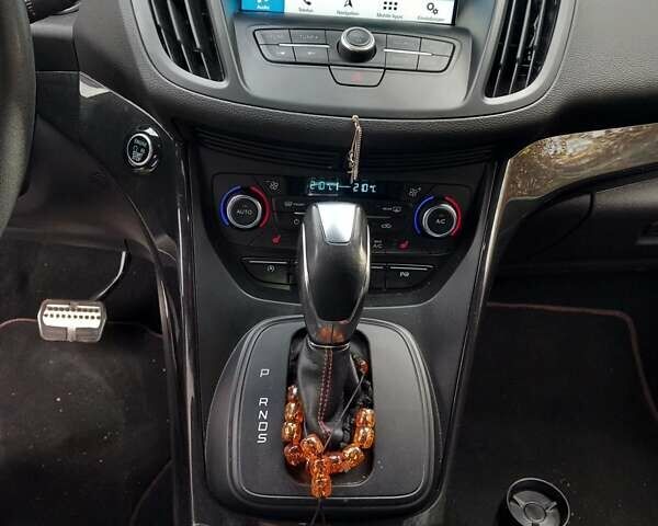 Черный Форд Куга, объемом двигателя 1.5 л и пробегом 71 тыс. км за 17000 $, фото 25 на Automoto.ua