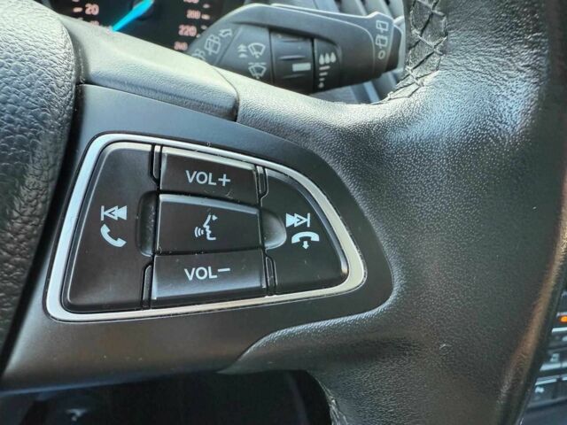 Черный Форд Куга, объемом двигателя 1.5 л и пробегом 103 тыс. км за 9499 $, фото 11 на Automoto.ua