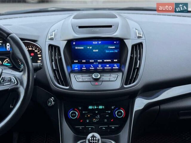 Черный Форд Куга, объемом двигателя 2 л и пробегом 222 тыс. км за 17200 $, фото 15 на Automoto.ua