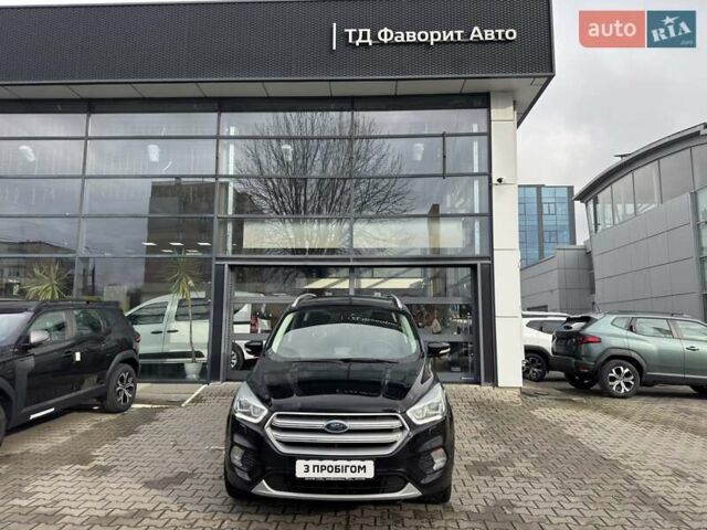 Черный Форд Куга, объемом двигателя 2 л и пробегом 48 тыс. км за 21999 $, фото 1 на Automoto.ua