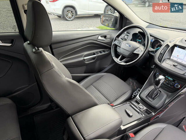 Чорний Форд Куга, об'ємом двигуна 1.5 л та пробігом 188 тис. км за 16500 $, фото 47 на Automoto.ua