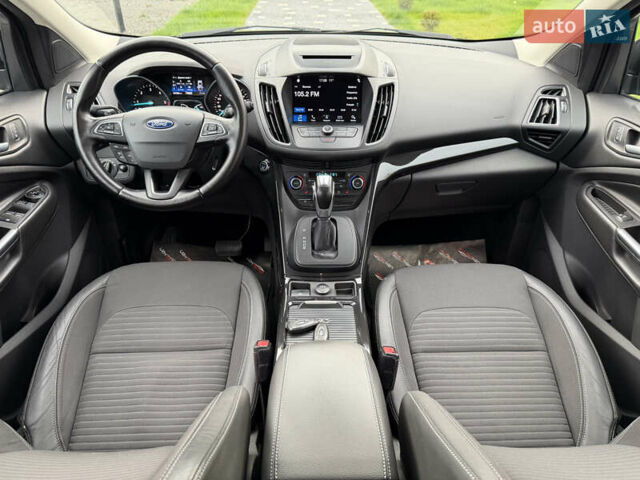 Черный Форд Куга, объемом двигателя 1.5 л и пробегом 187 тыс. км за 16500 $, фото 37 на Automoto.ua