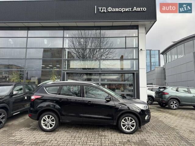 Черный Форд Куга, объемом двигателя 2 л и пробегом 48 тыс. км за 21999 $, фото 2 на Automoto.ua