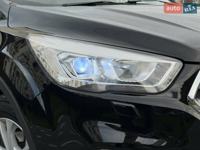 Чорний Форд Куга, об'ємом двигуна 1.5 л та пробігом 188 тис. км за 16500 $, фото 11 на Automoto.ua