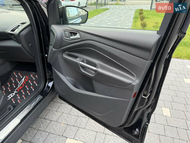 Чорний Форд Куга, об'ємом двигуна 1.5 л та пробігом 188 тис. км за 16500 $, фото 49 на Automoto.ua