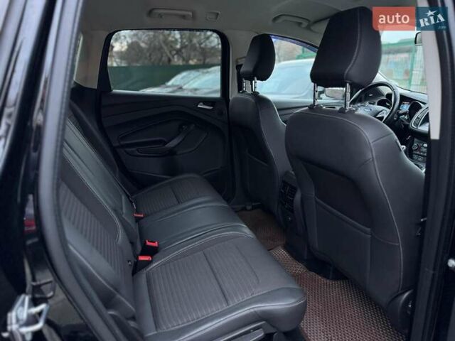 Черный Форд Куга, объемом двигателя 2 л и пробегом 222 тыс. км за 17200 $, фото 29 на Automoto.ua