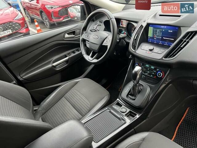 Черный Форд Куга, объемом двигателя 1.5 л и пробегом 92 тыс. км за 17298 $, фото 20 на Automoto.ua