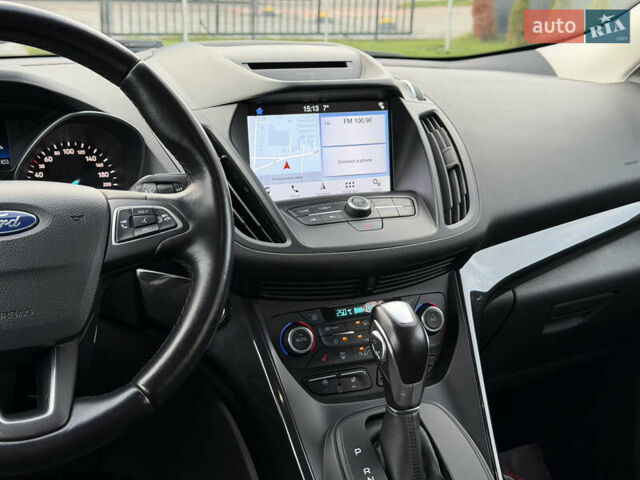 Чорний Форд Куга, об'ємом двигуна 1.5 л та пробігом 188 тис. км за 16500 $, фото 44 на Automoto.ua