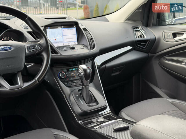 Чорний Форд Куга, об'ємом двигуна 1.5 л та пробігом 188 тис. км за 16500 $, фото 45 на Automoto.ua