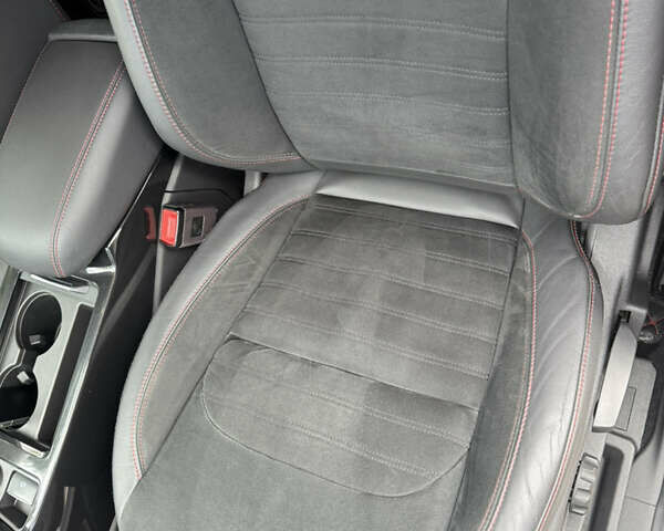 Чорний Форд Куга, об'ємом двигуна 2 л та пробігом 168 тис. км за 18900 $, фото 4 на Automoto.ua