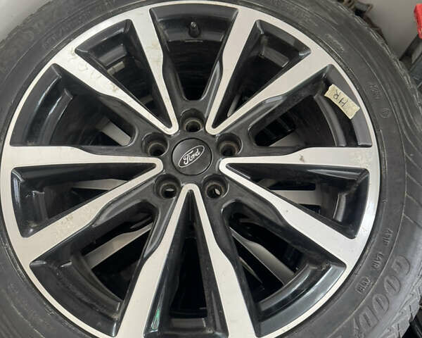 Чорний Форд Куга, об'ємом двигуна 2 л та пробігом 168 тис. км за 18900 $, фото 1 на Automoto.ua