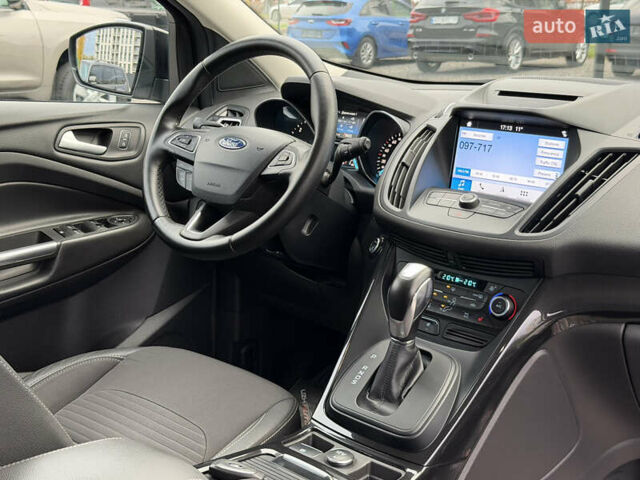 Черный Форд Куга, объемом двигателя 1.5 л и пробегом 187 тыс. км за 16500 $, фото 53 на Automoto.ua