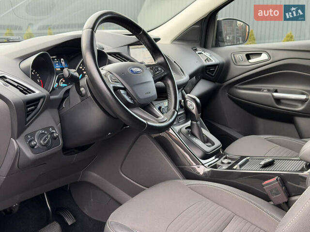 Чорний Форд Куга, об'ємом двигуна 1.5 л та пробігом 188 тис. км за 16500 $, фото 28 на Automoto.ua
