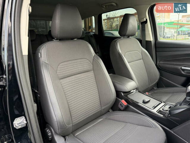 Чорний Форд Куга, об'ємом двигуна 1.5 л та пробігом 188 тис. км за 16500 $, фото 52 на Automoto.ua