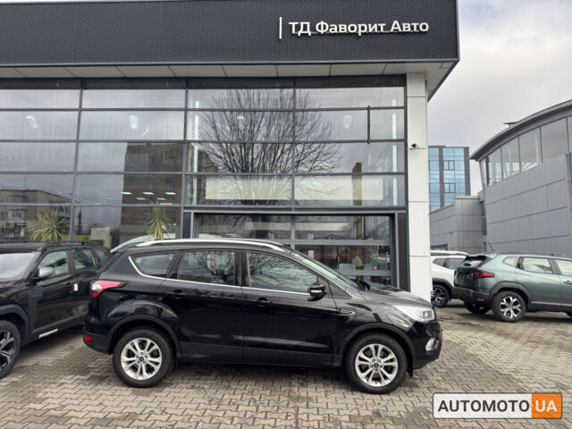 Чорний Форд Куга, об'ємом двигуна 2 л та пробігом 48 тис. км за 22500 $, фото 3 на Automoto.ua