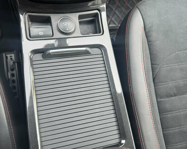 Чорний Форд Куга, об'ємом двигуна 2 л та пробігом 168 тис. км за 18900 $, фото 10 на Automoto.ua